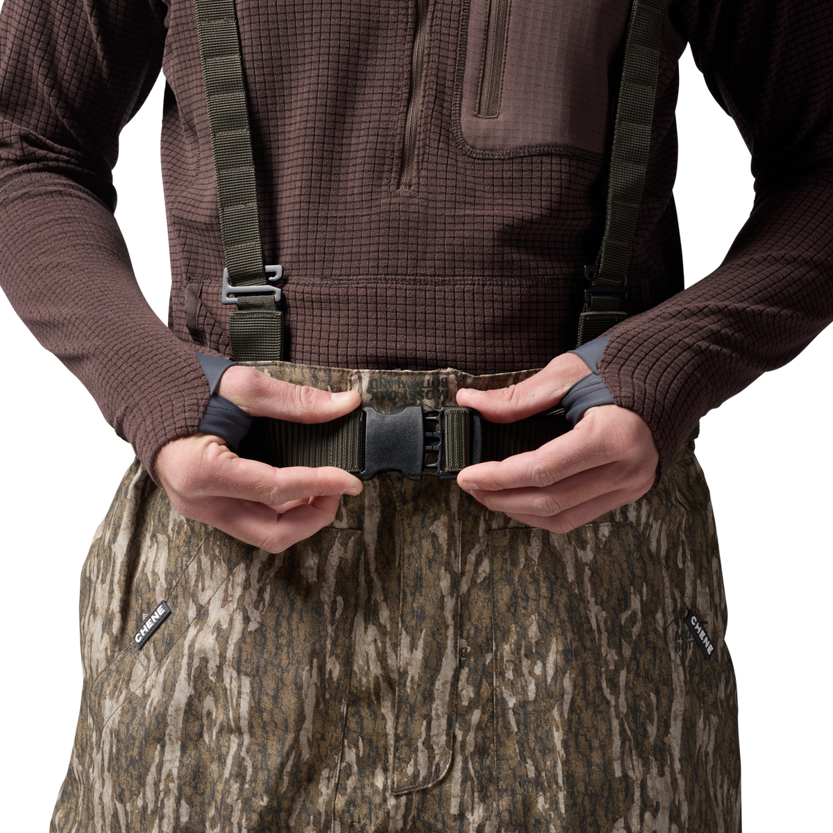 2S Wading Pant in Mossy Oak Bottomland, on model #mossy_oak_bottomland