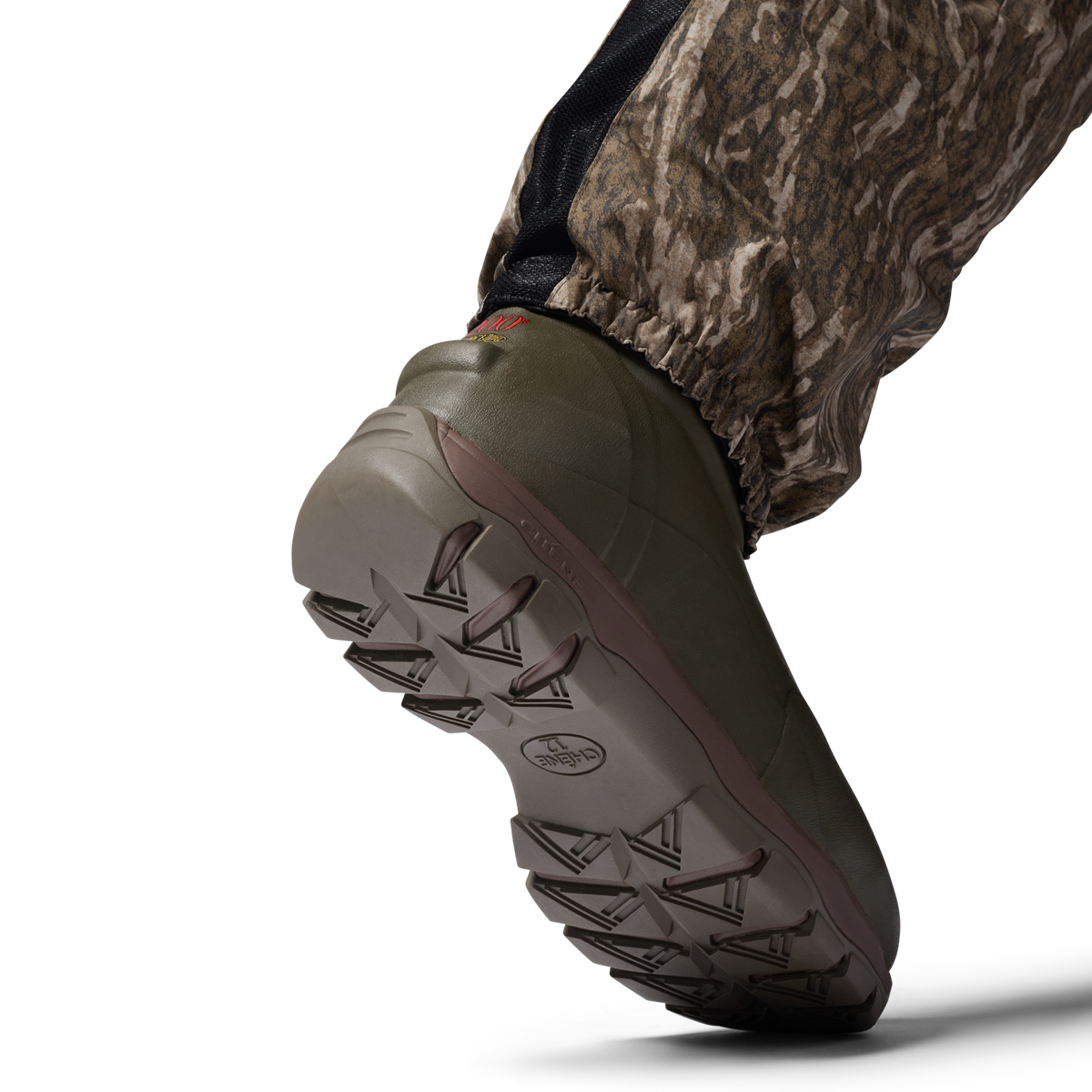 2S Wading Pant in Mossy Oak Bottomland, on model #mossy_oak_bottomland