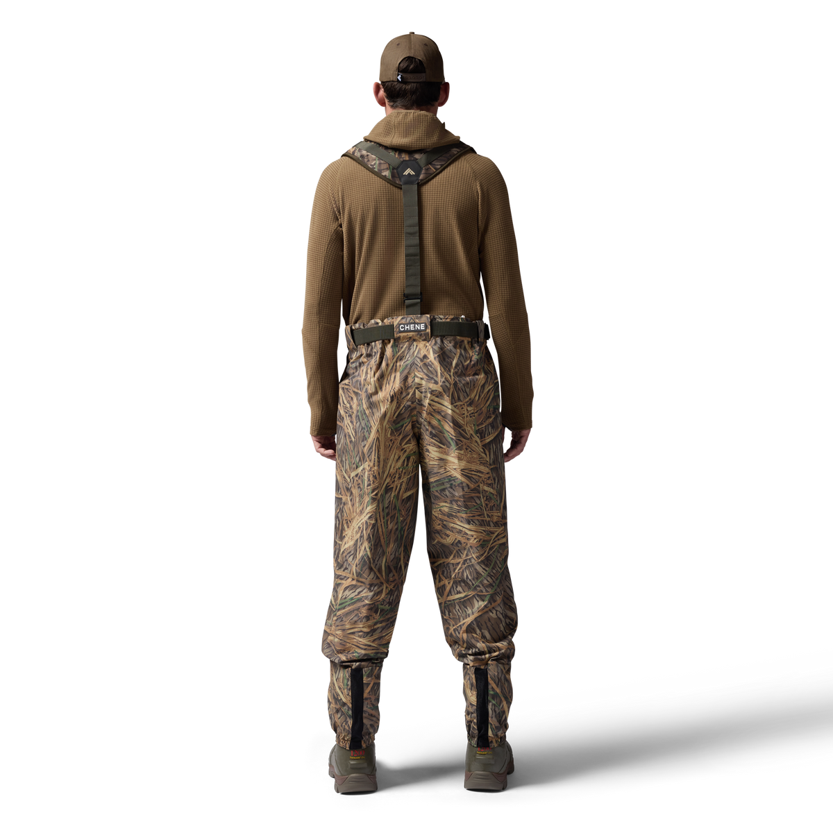 2S Wading Pant in Mossy Oak Original Shadow Grass, on model #mossy_oak_original_shadow_grass