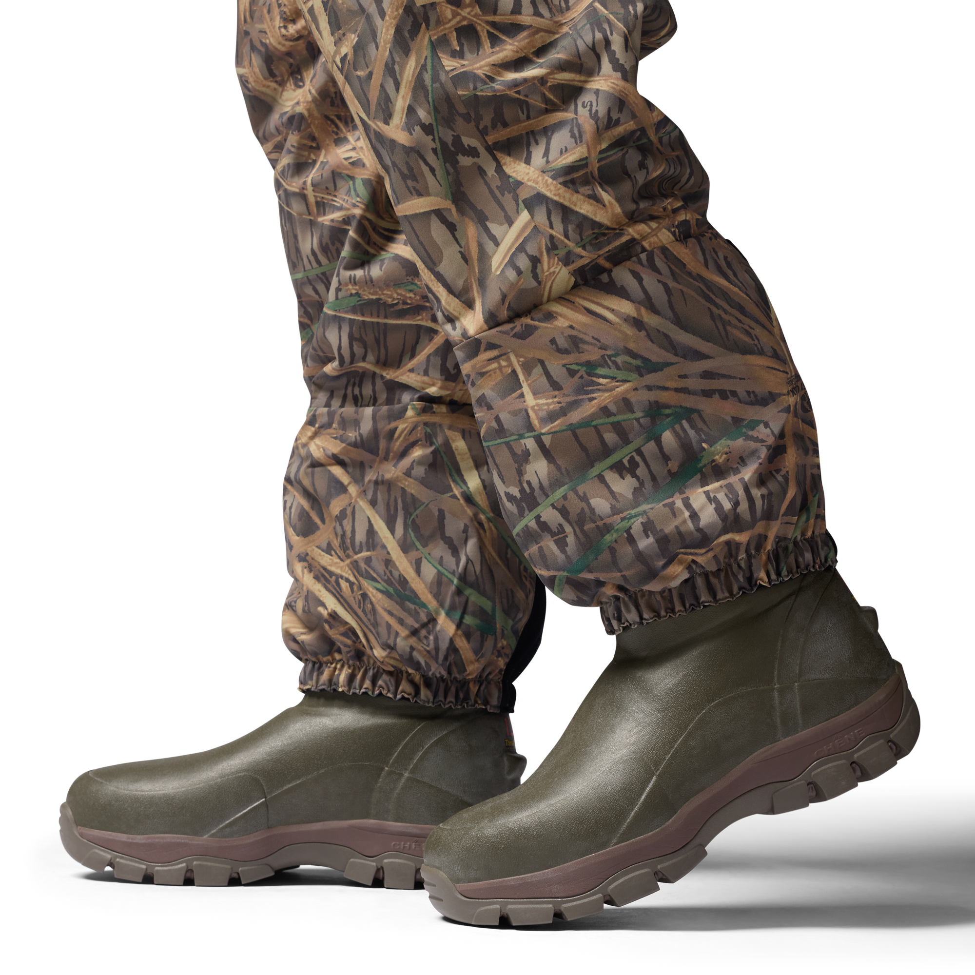Mossy Oak Original Shadow Grass 2S Wader in Mossy Oak Original Shadow Grass, on model #mossy_oak_original_shadow_grass
