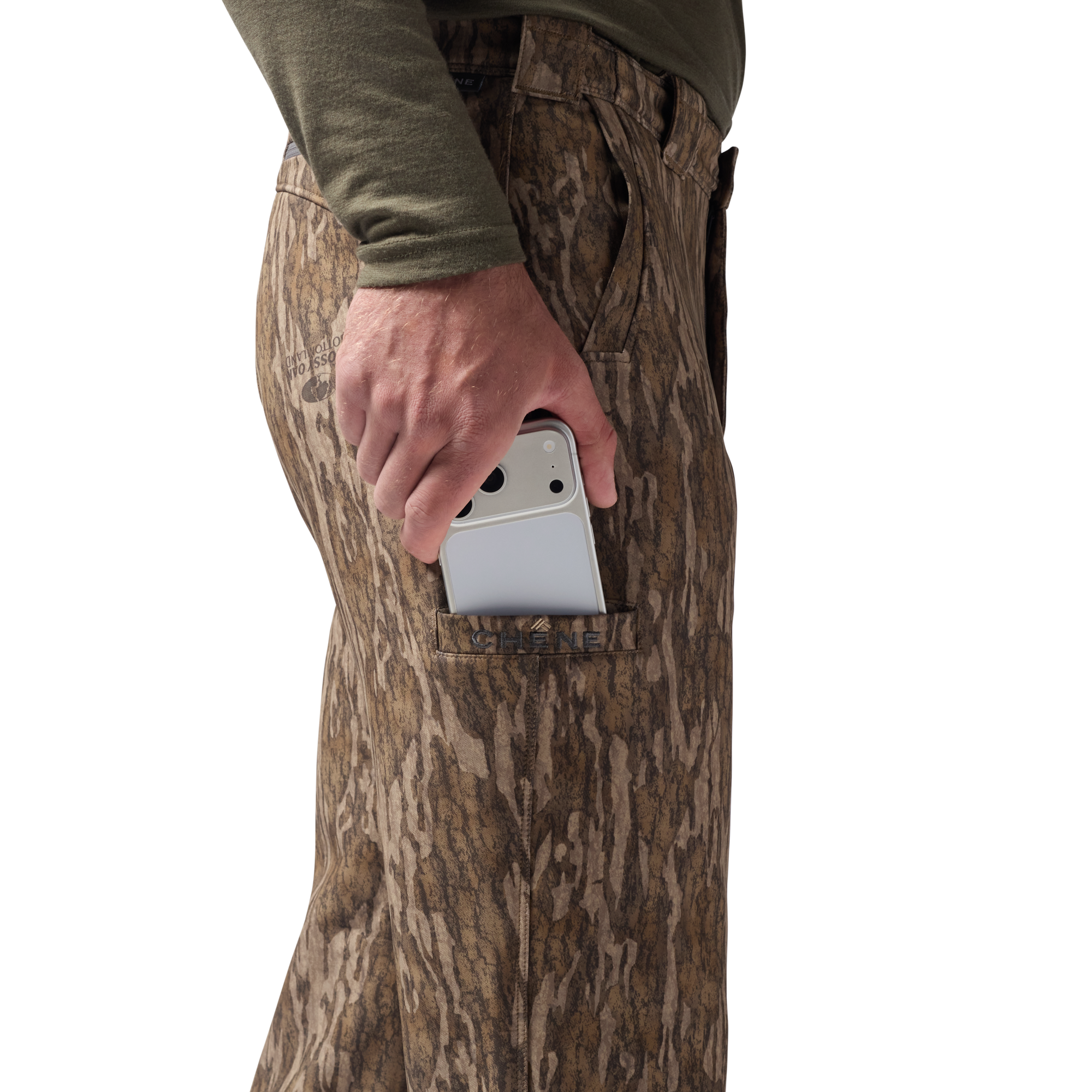 Bonded Fleece Field Pant in Mossy Oak Bottomland, on model #mossy_oak_bottomland