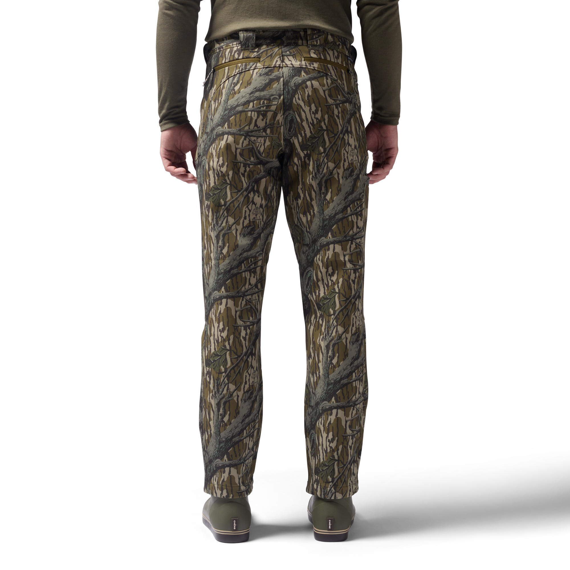 Bonded Fleece Field Pant in Mossy Oak Original Treestand, on model #mossy_oak_original_treestand