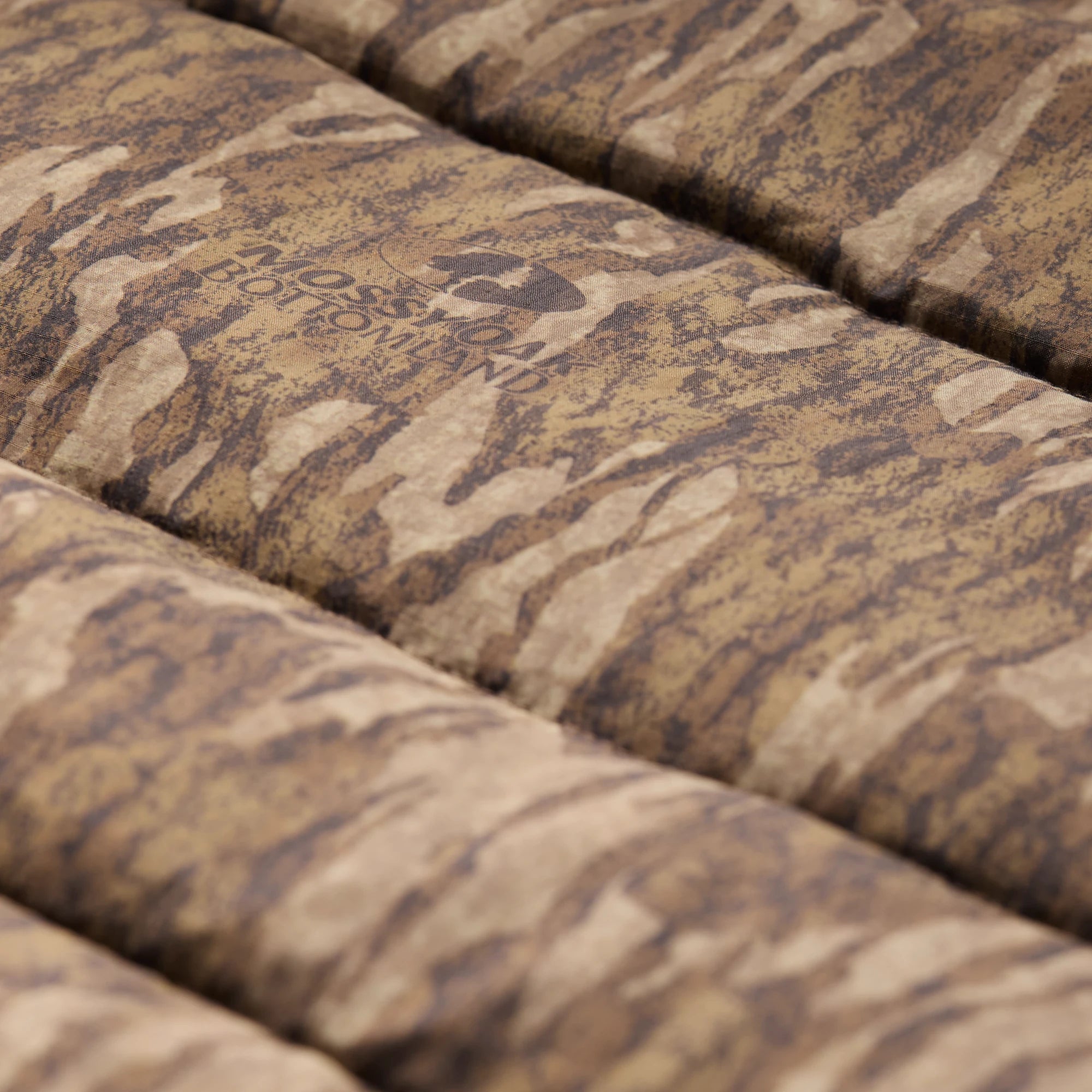 Flyweigh Vest in Mossy Oak Bottomland, fabric detail #mossy_oak_bottomland