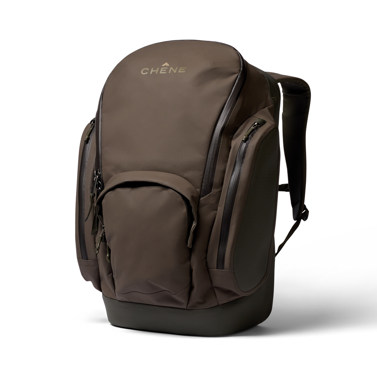 Chêne Gear Delta Pack in Cypress, three-quarter view