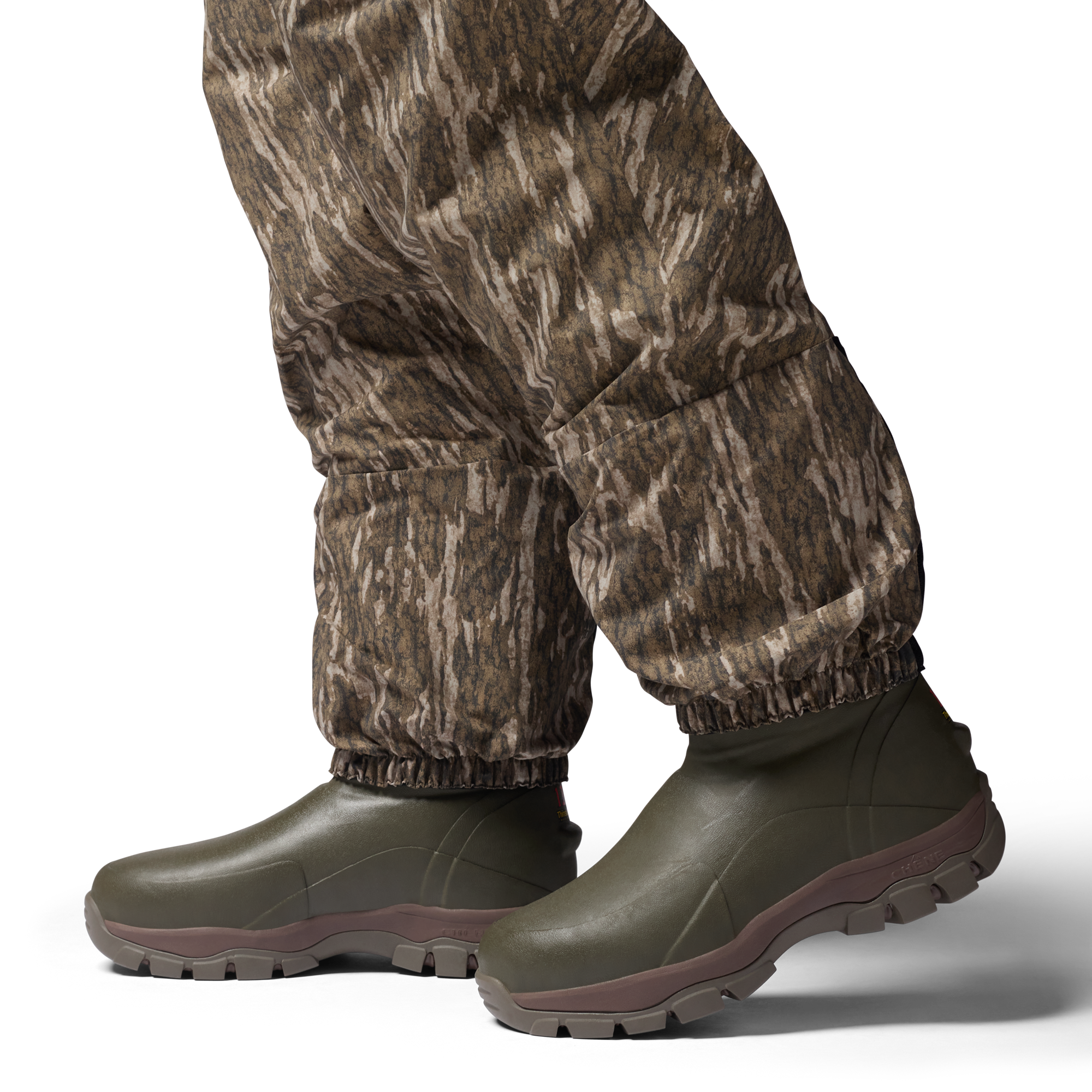 2S Wading Pant in Mossy Oak Bottomland, on model #mossy_oak_bottomland