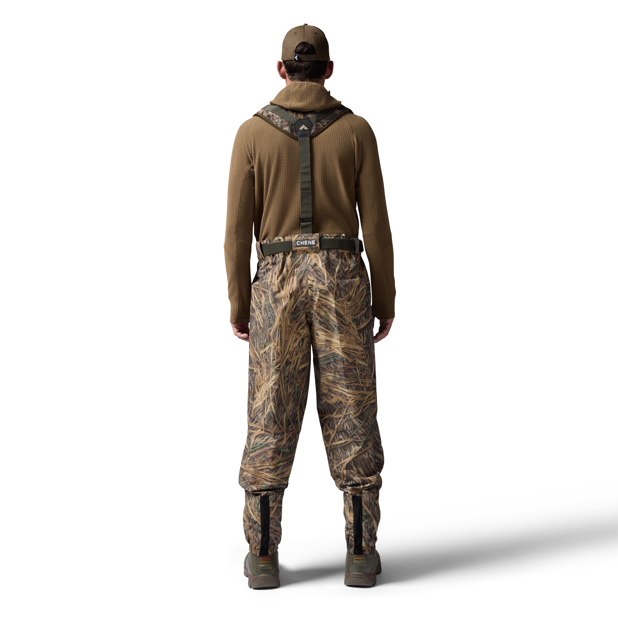 2S Wading Pant in Mossy Oak Original Shadow Grass, on model #mossy_oak_original_shadow_grass