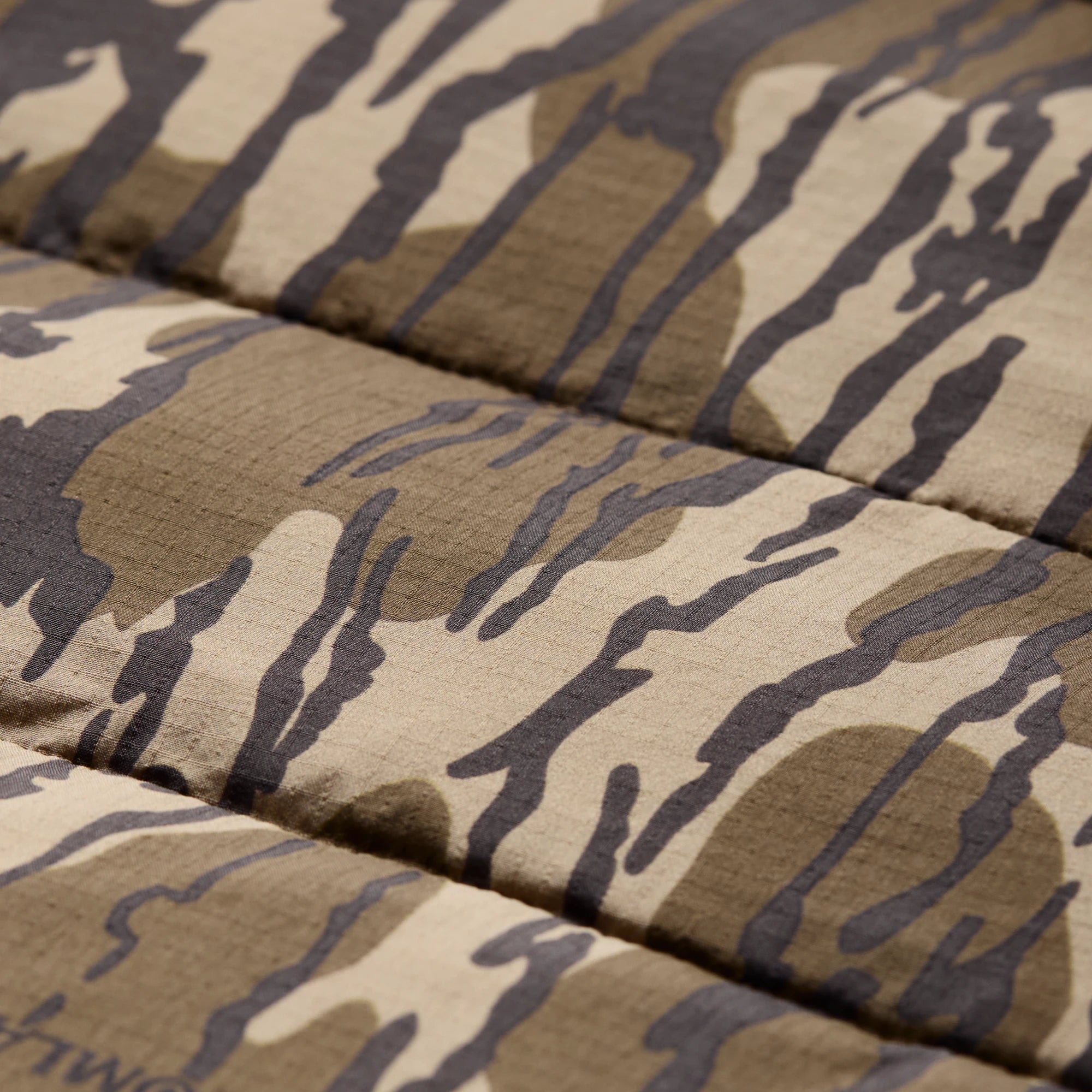 Flyweigh Vest in Mossy Oak Original Bottomland, fabric detail #mossy_oak_original_bottomland
